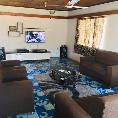 Feel At Home & Be Close To The Labadi Beach Accra Buitenkant foto